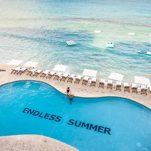 **** Resort Grand Cayman Marriott Cayman Islands