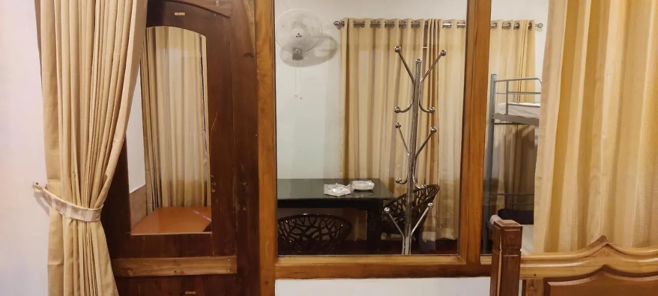 Whispering Pinewoods Hotel Pirmed